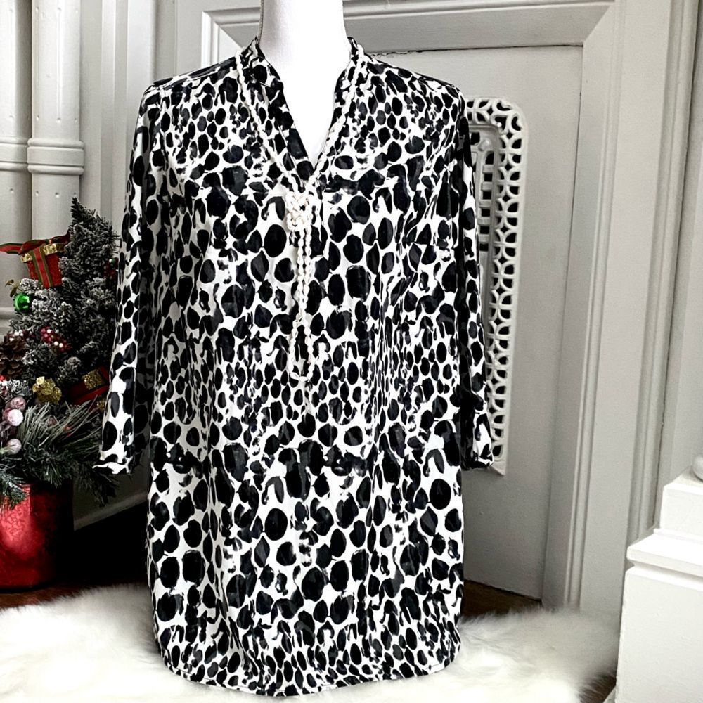 Liz Lange Maternity Animal
Print Black & White Blouse - EUC - Size L